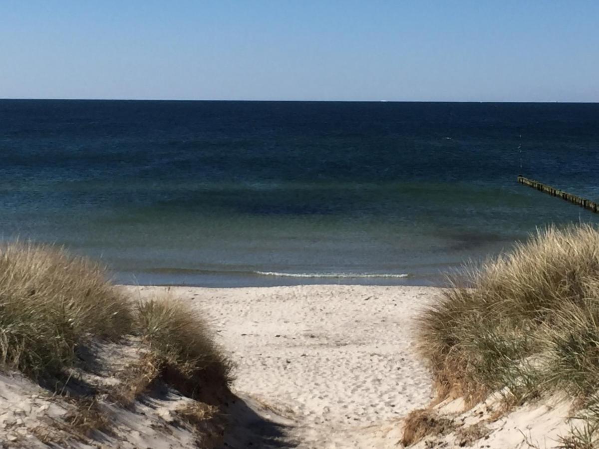 Die Kleine Acht - Direkt Am Strand เดียร์ฮาเกิน ภายนอก รูปภาพ