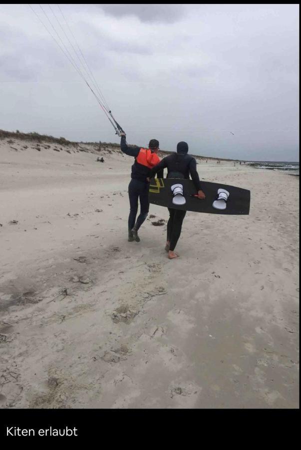 Die Kleine Acht - Direkt Am Strand เดียร์ฮาเกิน ภายนอก รูปภาพ