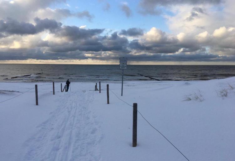 Die Kleine Acht - Direkt Am Strand เดียร์ฮาเกิน ภายนอก รูปภาพ